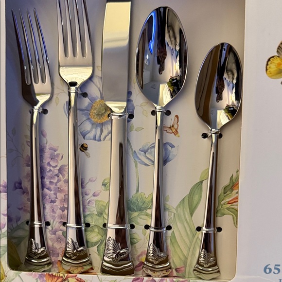 Lenox Butterfly Meadow 65-Piece Flatware Set - Silver - Picture 3 of 5